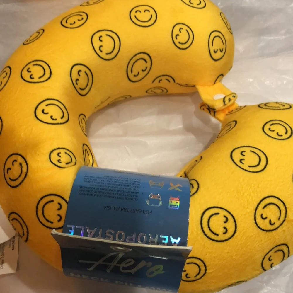 Aeropostale yellow emoji smiley face plush memory‎ foam neck travel pillow new